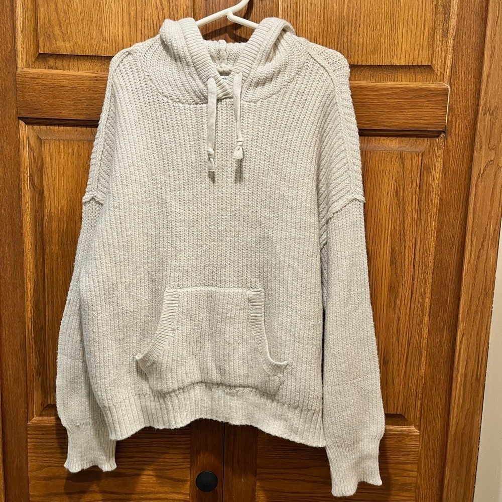 American Eagle Cream Ribbed Knit Hooded Sweater - Size Medium